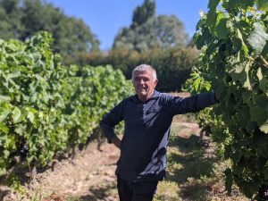 Aux portes du Lubéron, Thierry est dans ses vignes !