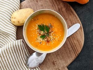 Soupe de potimarron, carottes et pommes de terre