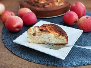Moelleux aux pommes et poudre d’amande