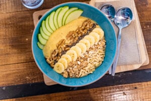 Smoothie bowl banane mangue